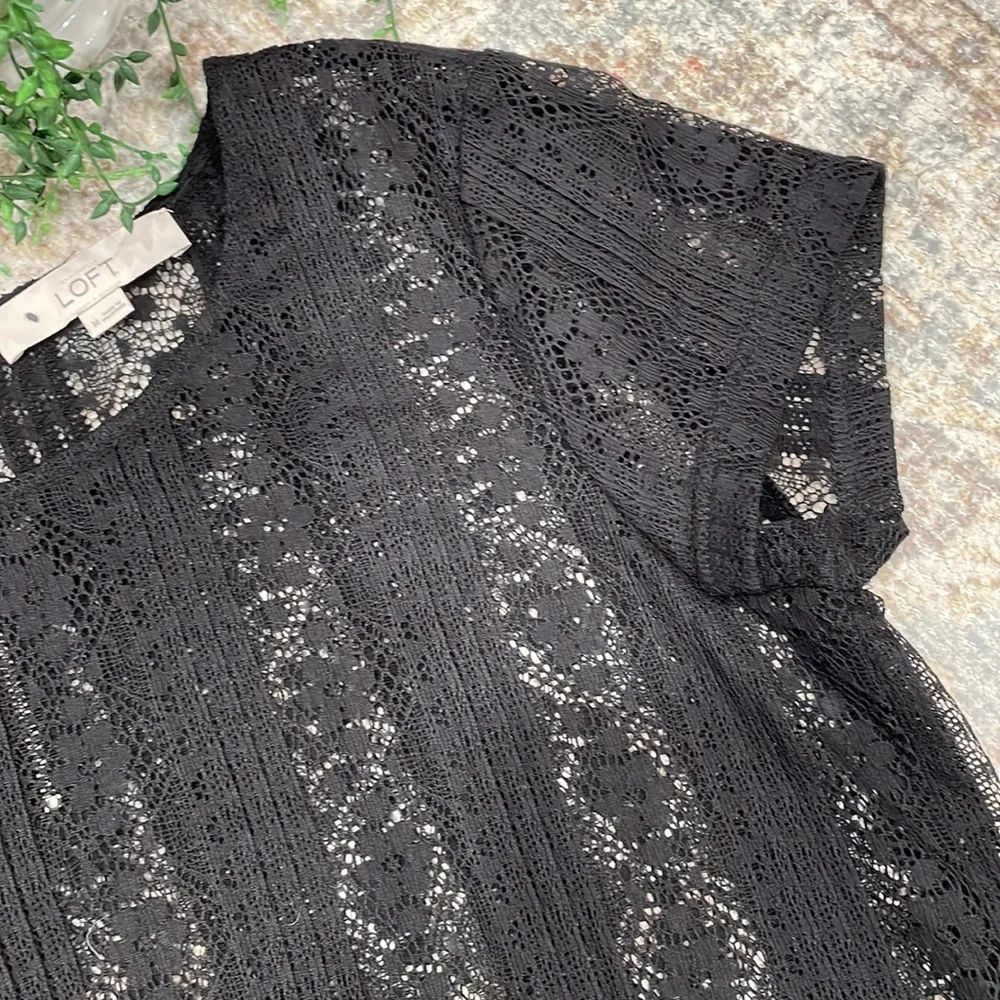 Ann Taylor Loft top - Picture 5 of 6